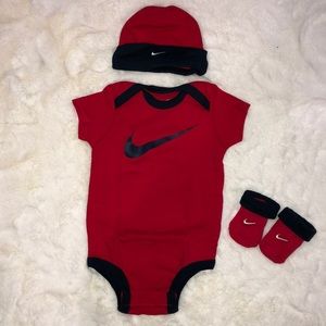 Nike (6-12M) baby bodysuit